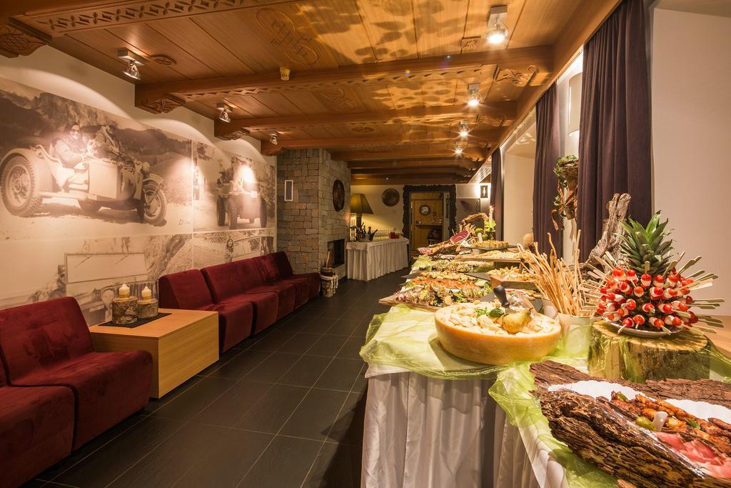 לה וילה Hotel Rezia מראה חיצוני תמונה